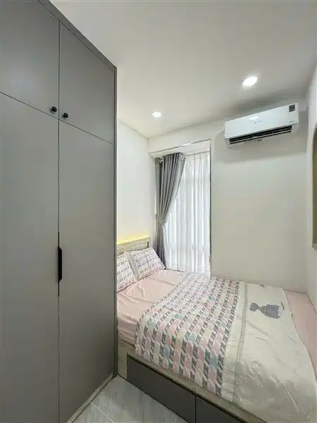 Sky Garden 3 3BR 2BA 고급 신규 가구, 월 2800만 동 - 한인 집중 지역