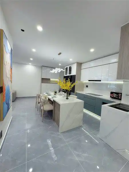 Sky Garden 3 3BR 2BA 고급 신규 가구, 월 2800만 동 - 한인 집중 지역