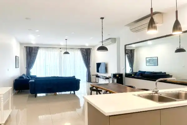 [급매물] 에스텔라 하이츠 3룸 임대 – 125m², 고층 시티뷰, 풀옵션